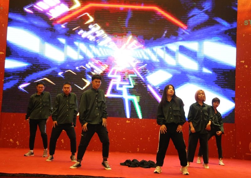 敏視2019年度總結(jié)表彰大會暨2020年春節(jié)聯(lián)歡會 敏視2019年度總結(jié)表彰大會暨2020年春節(jié)聯(lián)歡會